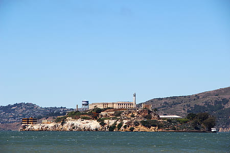 building on top of islet thumbnail