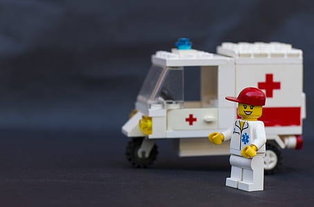 ambulance and nurse LEGO mini figure thumbnail