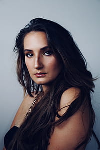 woman wearing silver-colored chain necklace thumbnail