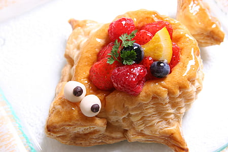 fish-shaped pie with raspberries and blueberries topping thumbnail