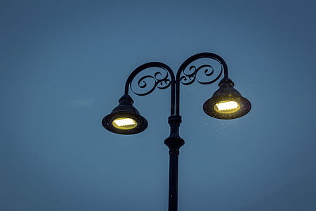 black street lamp thumbnail