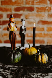 Halloween decorations with Boo Letters thumbnail
