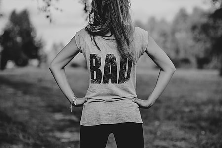 Bad girl thumbnail