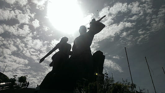 silhouette of a statue thumbnail