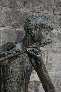 Statue, Bronze Statue thumbnail