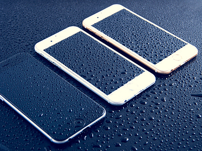 three space gray, silver, and rose gold iPhone 6s's thumbnail