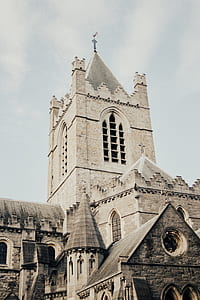 photo of brown cathedral thumbnail