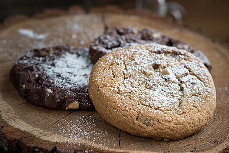 baked cookies on wood slice thumbnail