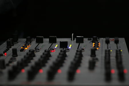 gray audio mixer thumbnail
