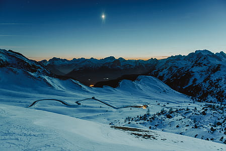 snowy mountain under blue sky thumbnail