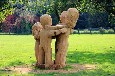 family statue thumbnail