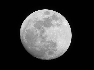 full moon in dark sky thumbnail