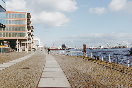 Port promenade thumbnail