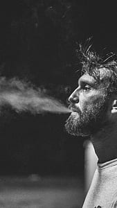 grayscale photo of Lionel Messi thumbnail