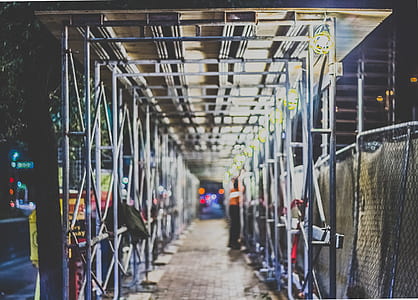 pathway with truss thumbnail