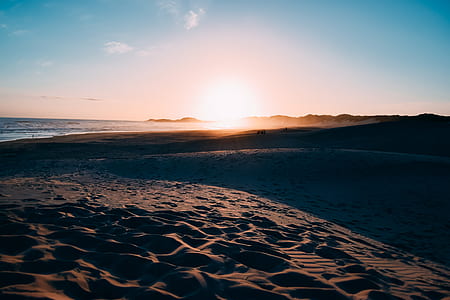 silhouette of seashore thumbnail