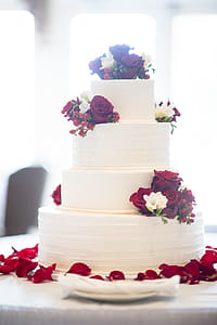 White 4-layered Fondant Cake thumbnail