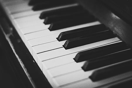 black piano thumbnail