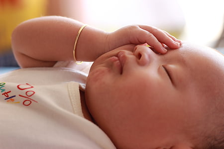 closeup photo of sleeping baby thumbnail