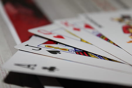 closeup photography of playing cards thumbnail