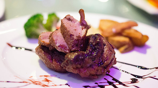 grilled meat with broccoli in plate thumbnail