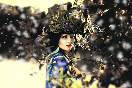 woman with body paint thumbnail