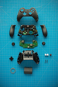 disassembled Xbox One controller thumbnail
