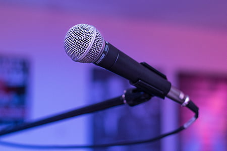 selective focus of a dynamic microphone with stand thumbnail