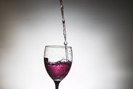 red wine on wine glass thumbnail