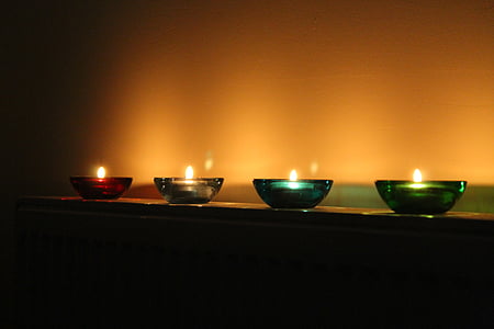 four clear glass bowls thumbnail