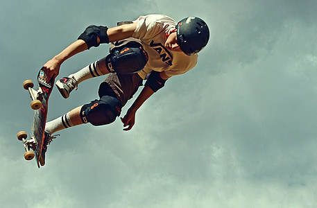 person playing skateboard during daytime thumbnail
