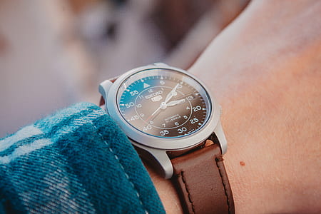 person's wearing silver watch at 3:10 thumbnail