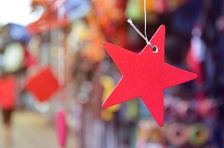 Red star thumbnail