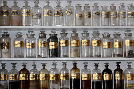 clear glass bottles thumbnail