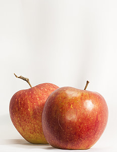 two red apples thumbnail