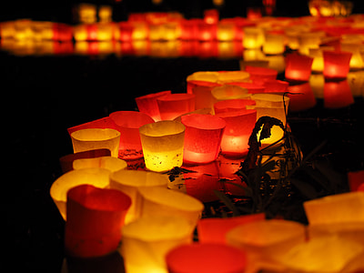Floating Candles, Candles thumbnail