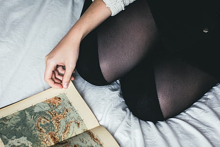 woman in black leggings thumbnail