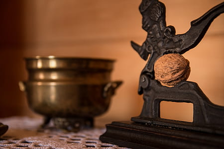 nut on nutcracker thumbnail