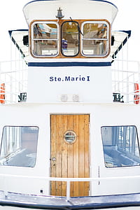 white and brown yatch thumbnail