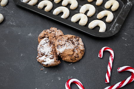 cookies beside candy cane thumbnail