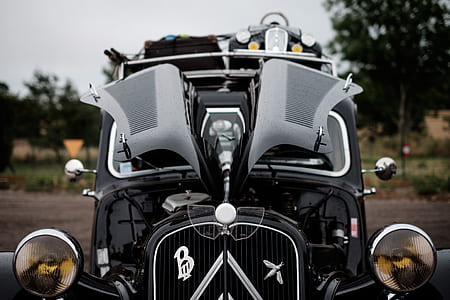 black vehicle thumbnail