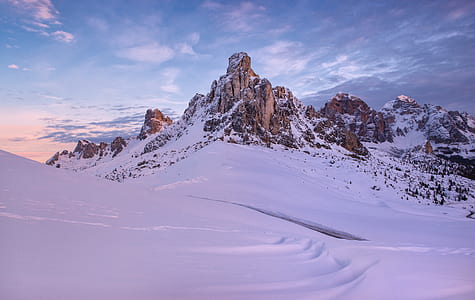 mountain covered with snow thumbnail