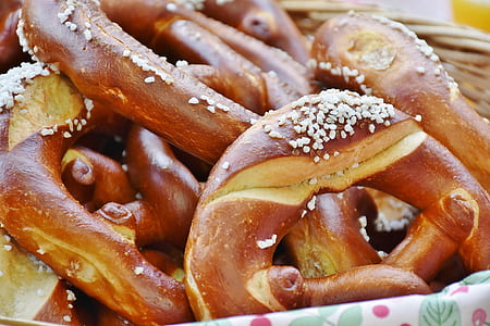 bucket of pretzels thumbnail