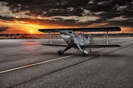 white propeller plane thumbnail
