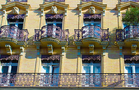 Colorful Neoclassical Facade - Toulouse - France thumbnail