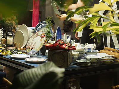 dinnerwares on table thumbnail