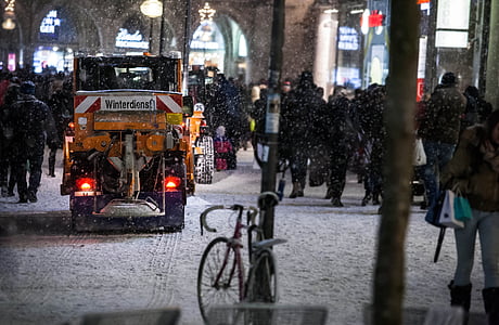 train and people during winter thumbnail