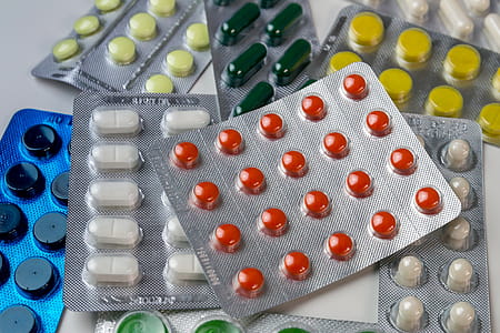 Capsules and pill packed in blisters thumbnail