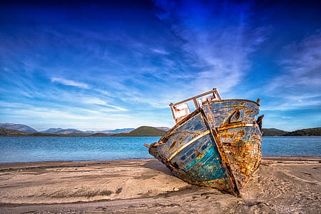 boat on shore thumbnail