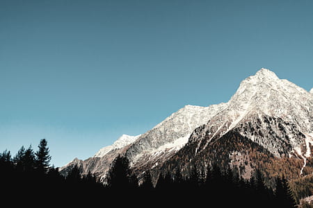 Snow-covered Mountain thumbnail